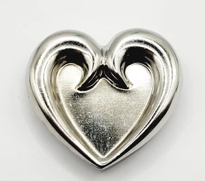 Romantic Feminine Heart Simple Stylish Button Cover Silver Tone 1980s Love - Picture 1 of 8
