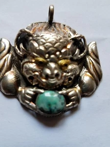 Chippu God colgante de metal blanco - Imagen 1 de 3