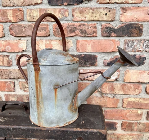 Vintage 2 Gallon Galvanised Watering Can Garden Planter Rustic Ex PATINA Cover