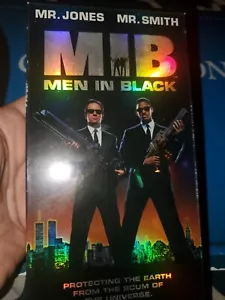 Men in Black (Video, VHS Format 1997) Tested Working Will Smith Tommy Lee Jones - Picture 1 of 8