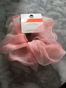 GSQ BY GLAMSQUAD Rosa ORGANZA RIZADO PARA EL CABELLO - Imagen 1 de 2