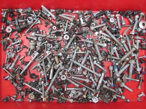 Screws Screw Set Various Nuts Clamp VW Golf 5 6 Scirocco Original - Picture 1 of 3
