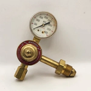 Lincoln Electric Magnum LIC-7903X Inert Gas Regulator 650L Gauge pre-owned - Picture 1 of 10