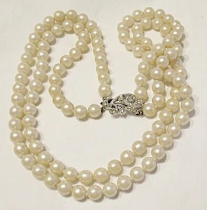 Collar de perlas vintage atadas a mano de 2 hebras de 22" - Imagen 1 de 3