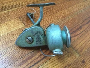 Vintage Bretton 804 De Luxe Fishing Reel - Picture 1 of 8