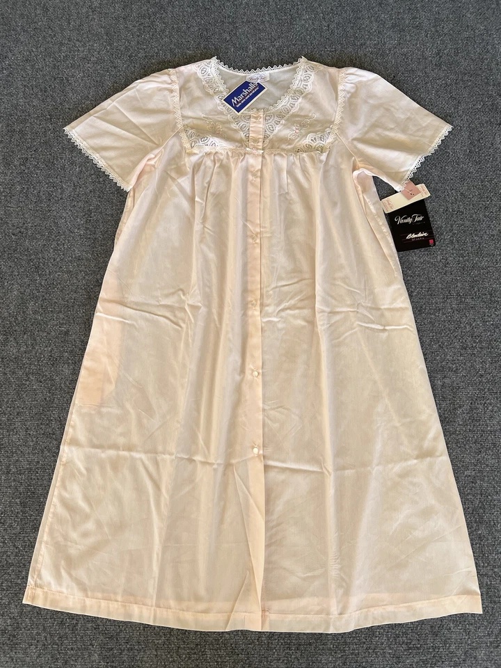 Camisón Vanity Fair Blendaire De Colección Nuevo con Etiquetas Melocotón Transparente Botón Frontal BabyDoll Foto 1 de 4