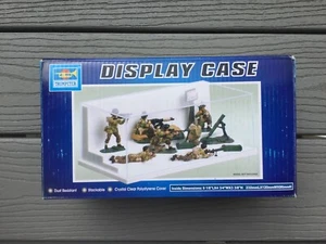 TRUMPETER CLEAR DISPLAY CASE FOR SMALL MODEL AND FIGURES # 09810 NIB - Bild 1 von 6