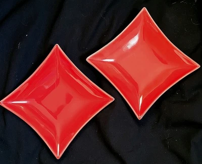 Ceniceros de mesa de centro o extremo de cerámica Obrarta roja 2 MCM Portugal99 Foto 1 de 3