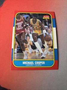 Juego de baloncesto Fleer 1986 Break Michael Cooper Lakers #17 - Imagen 1 de 2