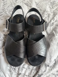 Clarks Open Toe Sandal Black Women Size 6 - Picture 1 of 4