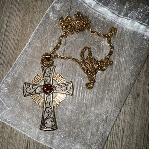 Vintage Sarah Coventry Limited 1979 Large Cross Pendant Necklace Gold Tone 24” - Picture 1 of 4