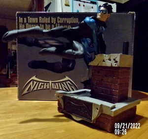 Nightwing On Rooftop Ltd. Edition 7 1/2"Statue #491/2500 DC Direct - Picture 1 of 11