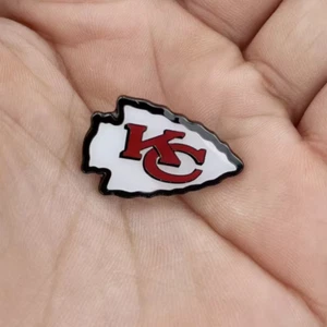 National Football League (NFL) Kansas City Chiefs Team Logo Pin - Picture 1 of 1