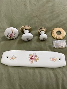 vintage hand painted flower door knobs & finger push plate - Picture 1 of 20