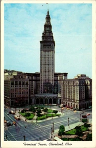 TERMINAL TOWER Cleveland, Ohio OH Postcard - Picture 1 of 2
