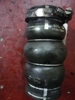 Manguera de tubo intercooler Peugeot 3008 5008 308 207 508 Partner 1.6 HDI 2011-15  Foto 1 de 2