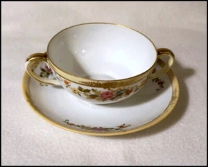 Alte Noritake Brustwarze Brühentasse und Untertasse mit zwei Griffen Blumenmuster & Gold #J069 - Bild 1 von 7