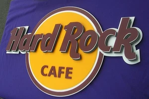 Hard Rock 3D SCHILD Kunst Film Neue Serie Cafe Hotel Urlaub Casino Vegas Karten - Bild 1 von 19