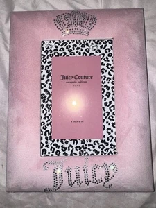 Juicy Couture Home Pink Velvet Plush Stand Up Photo Picture Frame 4 X 6 In - Picture 1 of 2