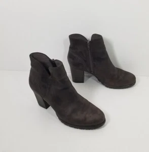 Clarks Artisan Brown Suede Leather Side Zip BlockbvHeel Ankle Boots Women Sz 9.5 - Picture 1 of 6