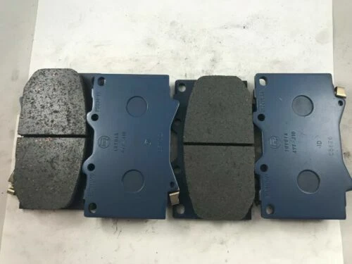 GENUINE TOYOTA OEM 2002-2007 Toyota Land Cruiser Front Brake Pad Kit 04465-60230 - Image 1 of 1