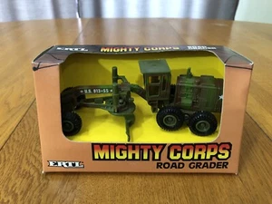 NEW 1986 ERTL MIGHTY CORPS ROAD GRADER US MILITARY CAMO #1034 NIB DETAILED - Picture 1 of 8