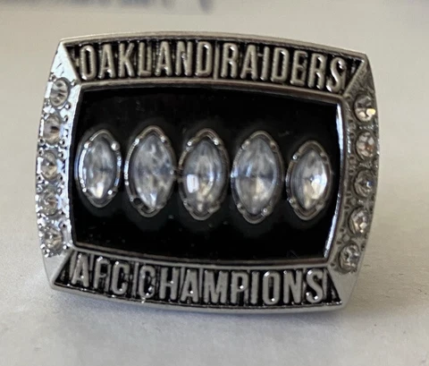 Oakland Raiders Super Bowl NFL Champions Ring Replica Size 11 Cover