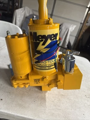 Bomba quitanieves Meyer E 47 motor nuevo Ram válvulas y bobinas nuevas  Foto 1 de 4