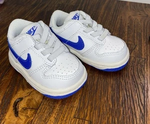 Nike Dunk Low "Hyper Royal" Niño Pequeño Talla 2C DH9761-105 Excelente Estado - Imagen 1 de 13