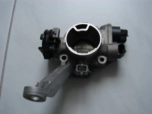 Drosselklappe für Renault Clio Typ 2 1.2 L 58 PS - Bild 1 von 7