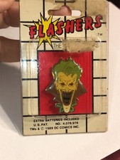 New On Card 1989 DC Comics Joker Flasher Collectible Pin Batman Character Imperf