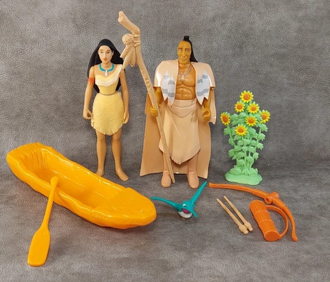 1995 Vintage Disney Pocahontas & Chief Powhatan Action Figure Gift Set Complete Cover