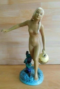 LARGE ART DECO GOLDSCHEIDER FEMALE NUDE FIGURE CARRYING  A WINE JUG - Picture 1 of 12