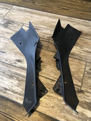 2007 Saturn Sky Tail Lamp Filler Panels R & L  - Image 1 of 4