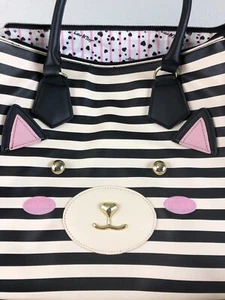 Luv Betsey Johnson schwarz weiß gestreift Crossbody Katze Handtasche Tasche Beuteltasche 16 x 12 x 7,5 - Bild 1 von 8