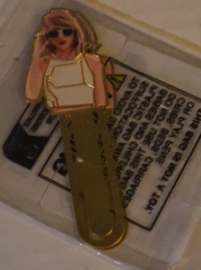 Taylor Swift Christmas Ornament Memorabilia Stocking Stuffer New Mint - Picture 1 of 2