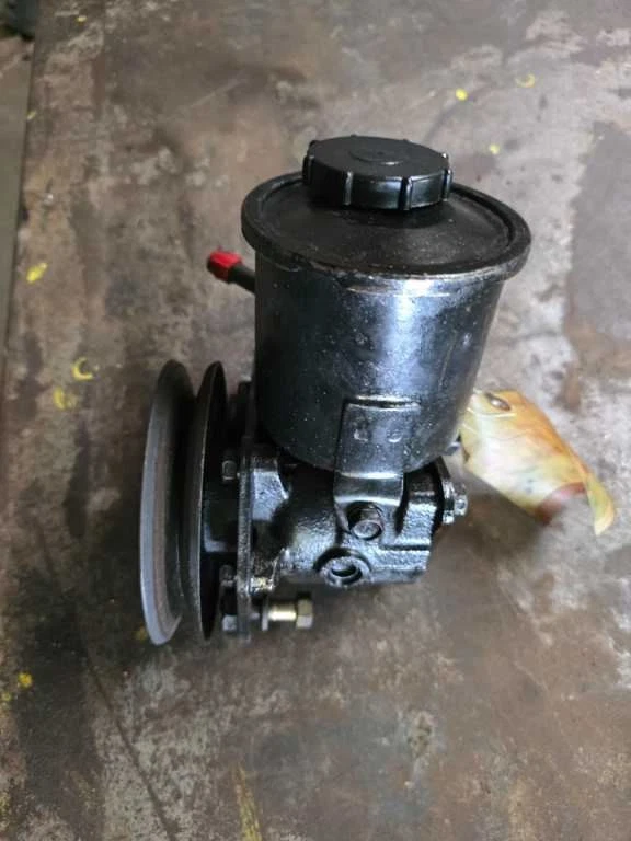 BOMBA DE DIREÇÃO HIDRÁULICA SERVE 81 DATSUN 310 12162 - Imagem 1 de 4