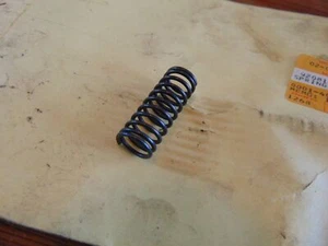 KAWASAKI KZ750 camshaft tensioner spring OEM 92081-1374 - Picture 1 of 5