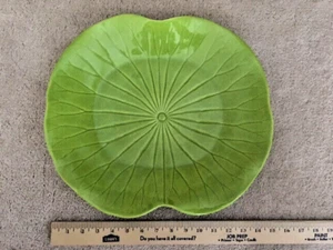 American Art Potter, Platter, Lettuce Leaf, Lime Green, Lotus, Metlach, Calif - Picture 1 of 10
