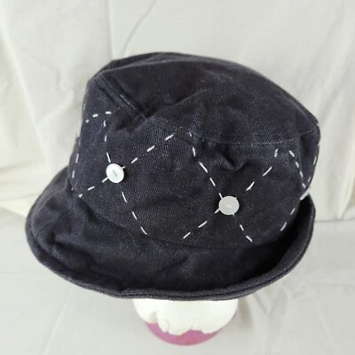 Gorra Liz Claiborne Bucket azul marino 23 pulgadas botones de costura blancos extra grandes  Foto 1 de 4