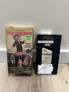 Munchie VHS 1992 Jennifer Love Hewitt Loni Anderson Roger Corman Presents - Imagen 1 de 2