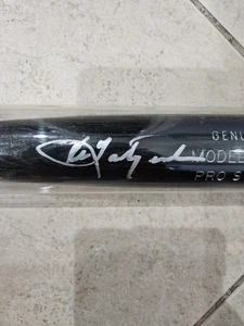 Carl Yastrzemski Red Sox Signed Auto Louisville Slugger Bat JSA AUTHENTICATED - Picture 1 of 5