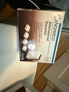 Norelco Travelcare AC International Konverter & Adapter Reiseset mit Koffer - Bild 1 von 4