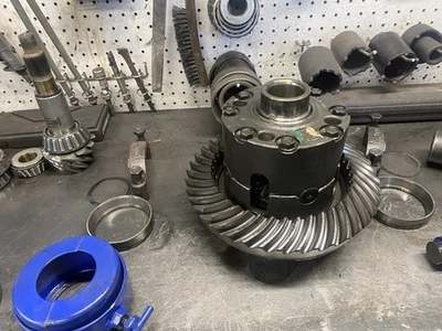 Juego de piñones de engranaje de anillo diferencial piezas automotrices Foto 1 de 3