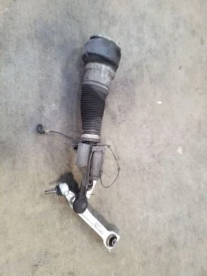 Mercedes-Benz S550 W221 2007-2014, puntal de aire del conductor delantero con brazo Foto 1 de 4