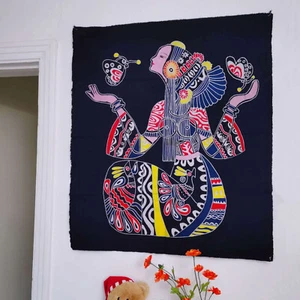 Tapiz Batik, colgante de pared teñido a mano, algodón 30x35"" - mujer y mariposas - Imagen 1 de 7