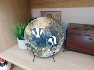 Badgers at the Forest Edge Teller von Sue Warner Limited Edition Royal Doulton - Bild 1 von 7