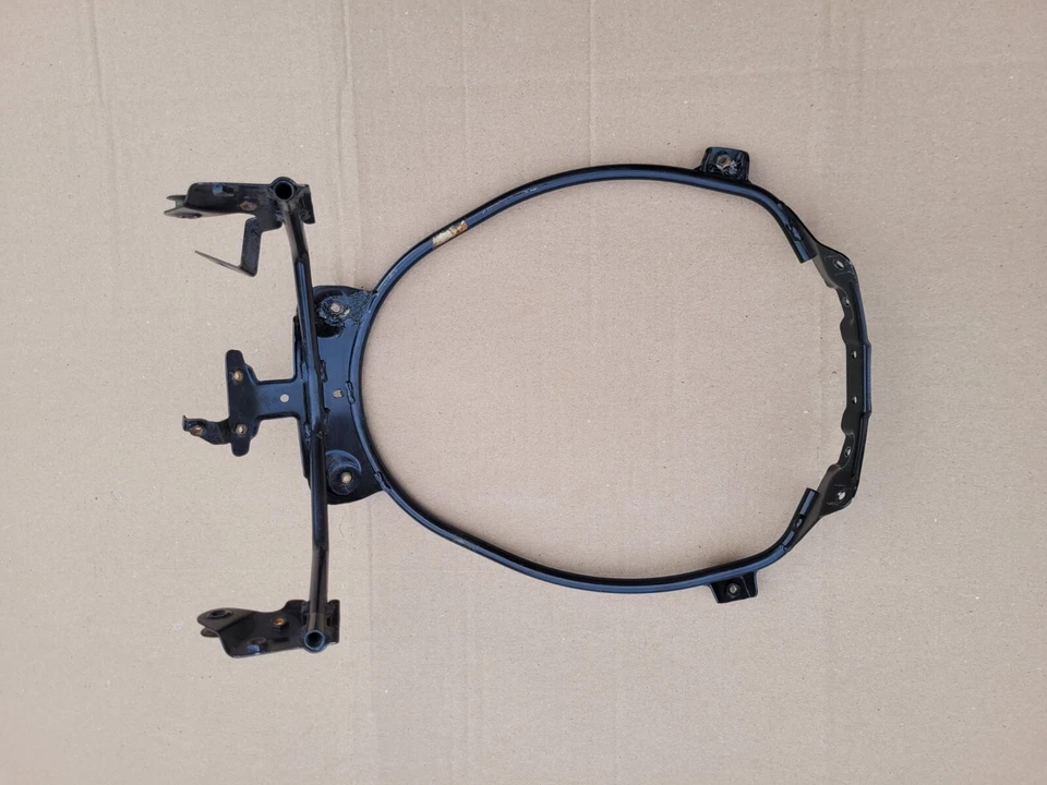 marco compartimento estibador bmw f650cs Foto 1 de 4