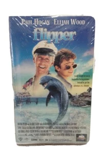 Vintage Sealed Flipper VHS Tape1996 Paul Hogan Elijah Wood Dolphin Clam Shell - Picture 1 of 3