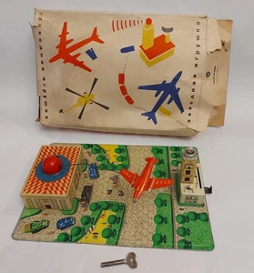 De colección Raro URSS Leningrado Aeropuerto Estación Avión Cuerda Juguete de Lata + Caja - Imagen 1 de 22